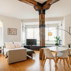 Muy Luminoso A 5 Min Del Centro De Apartamento